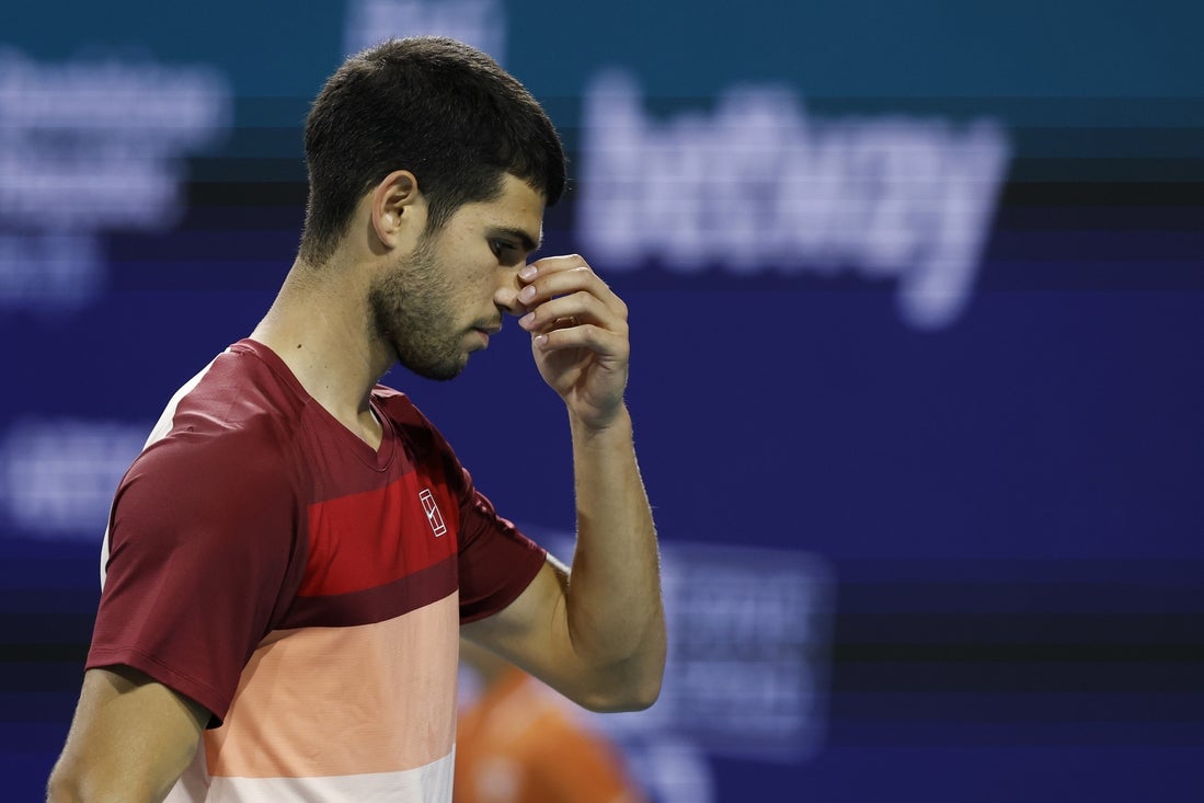 Carlos Alcaraz withdraws in Madrid with right adductor strain