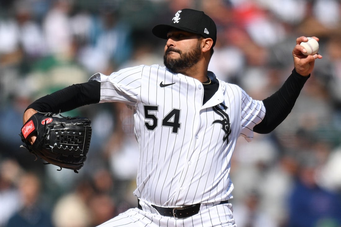 White Sox put Martin Perez (elbow) on 15-day IL