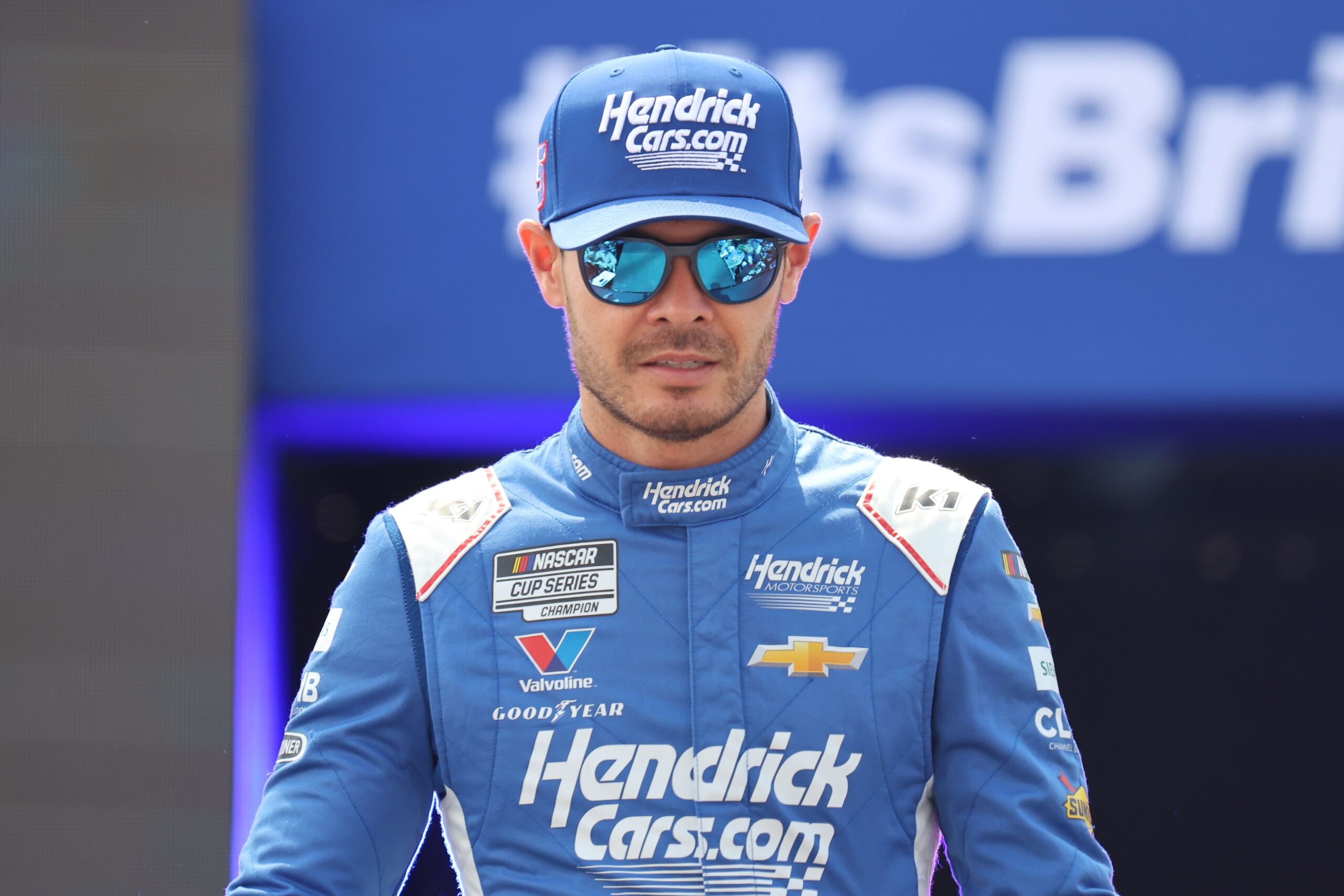 Kyle Larson takes a sly dig at Austin Dillon as crew chief Cliff Daniels showers HMS star with praise