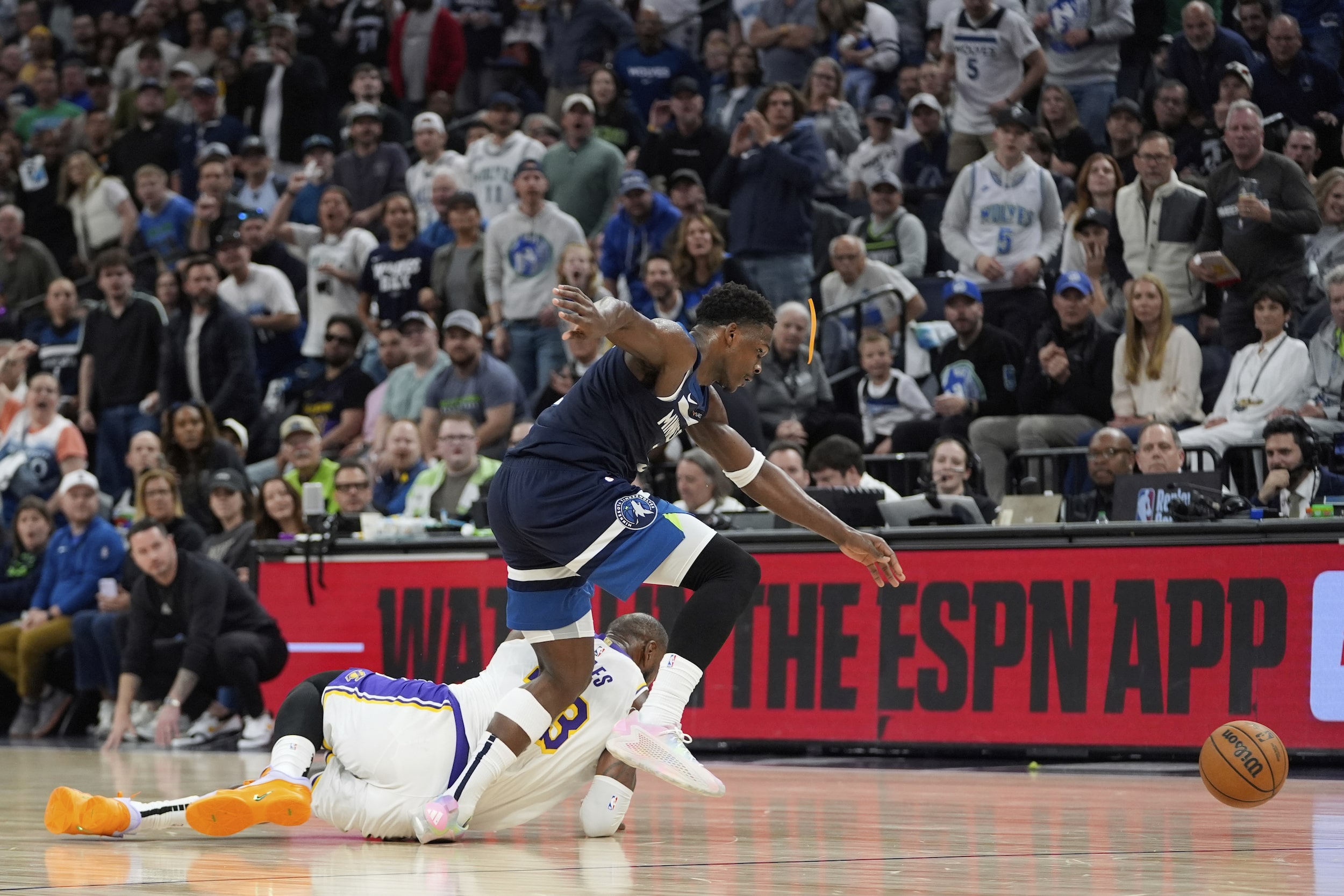 Anthony Edwards, Wolves won’t back down from LeBron, LA