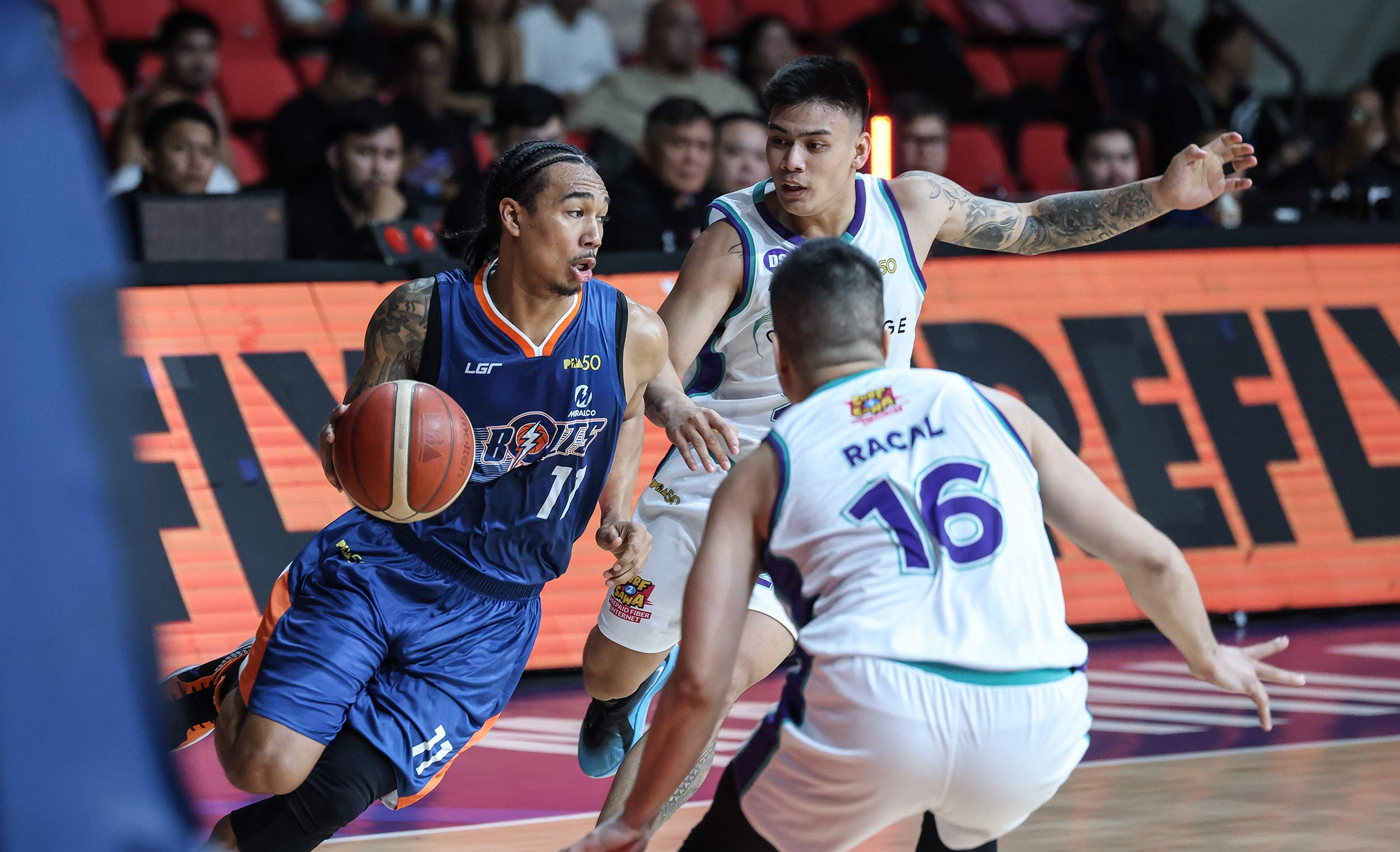 Meralco nips Converge on Chris Newsome’s game-winner
